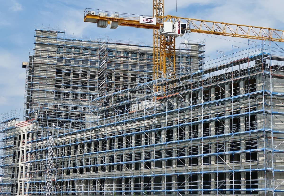 Karthik Cranes heavy infrastructure and industrial site deployment in Goa