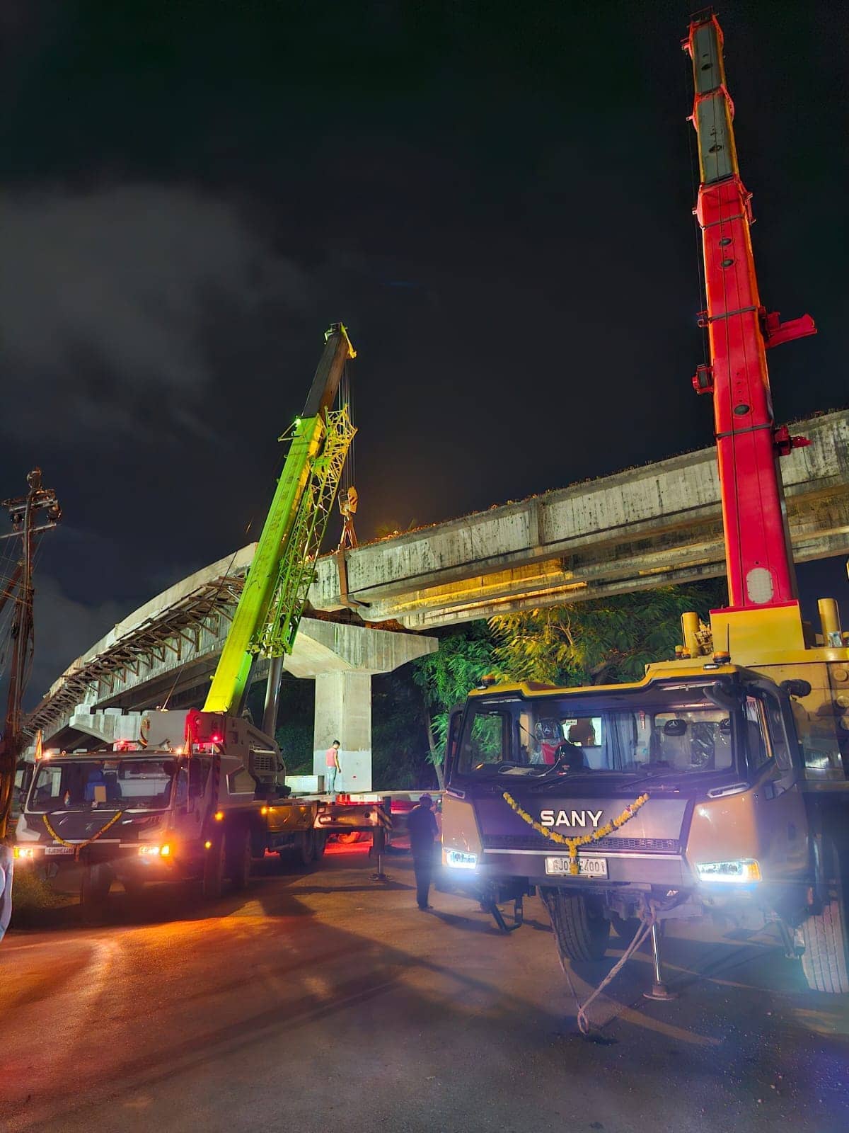 Heavy rigging and machinery placement for industrial plant in Marcel Goa