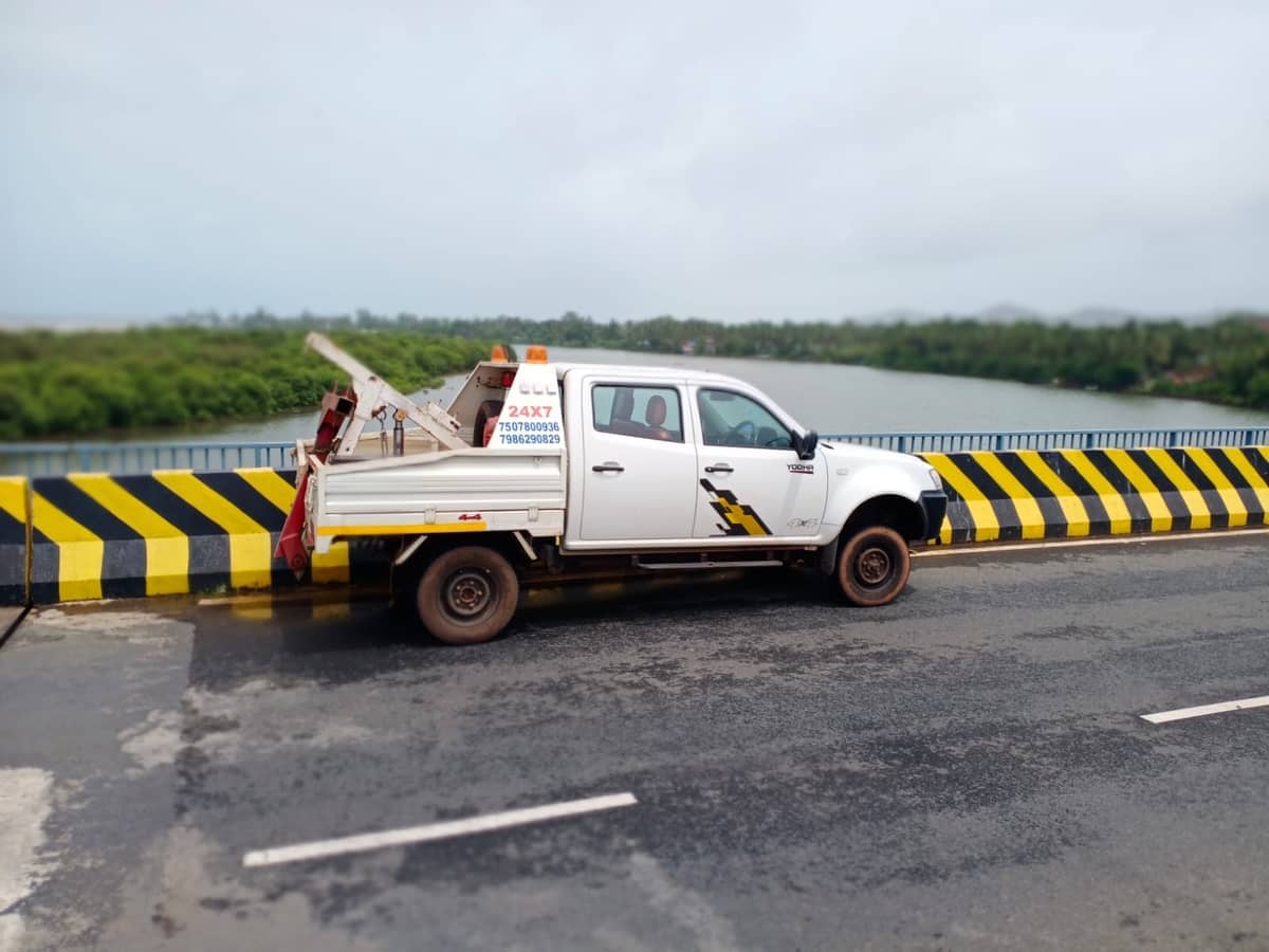 24/7 Emergency Vehicle Towing Crane Services Goa